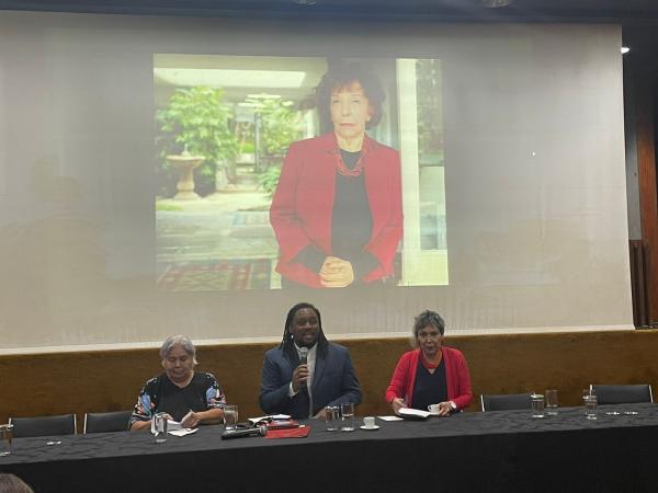 Mesa de abertura: Richarlls Martins, presidente da CNPD; Florbela Fernandes, representante do Fundo de População das Nações Unidas; Silvio Almeida, Ministro dos Direitos Humanos; Marcio Macedo, Ministro da Secretaria-Geral da Presidência da República; Senadora Eliziane Gama; Maria José Rosado, Católicas pelo Direito de Decidir.