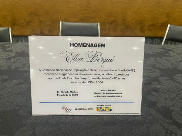 Placa de homenagem 